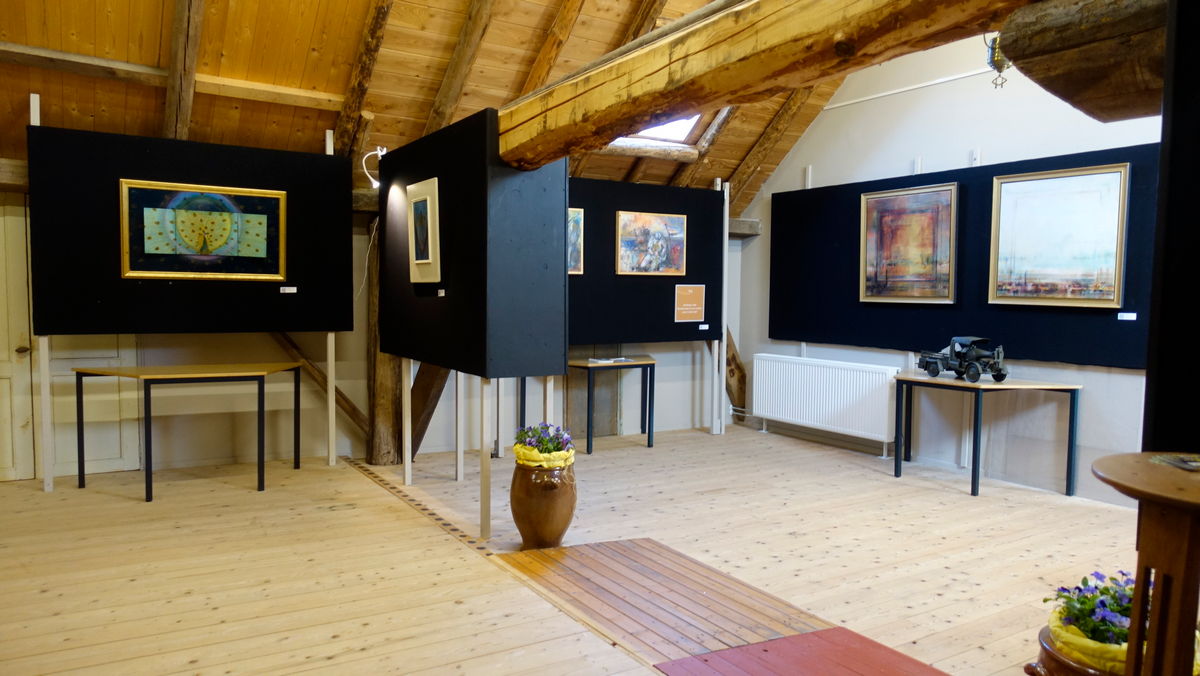 11